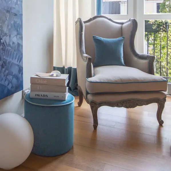 Fotografia-immobiliare-real-estate-luxury-Milano-centro-camea-da-letto-vista-piazza-castello-monika-nieszkowiecka